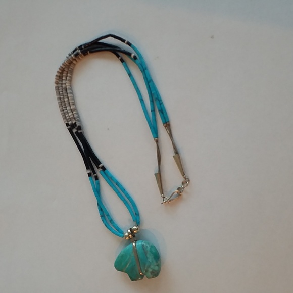 Southwestern Indian Turquoise, Silver , and Bead Animal Fetish Necklace. - Picture 4 of 7